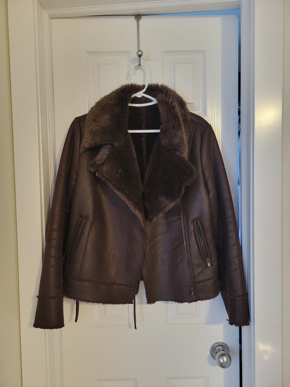 Le Chateau Women's Dark Brown Faux Shearling Aviator Jacket Size M